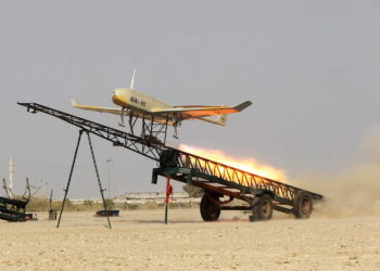 En esta foto publicada el 21 de mayo de 2021 por Sepahnews, el sitio web de la Guardia Revolucionaria iraní, se muestra un nuevo dron de Gaza en un lugar no revelado de Irán. (Sepahnews vía AP)