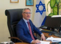 El embajador israelí permanecerá en Kiev y ayudará a los israelíes a regresar
