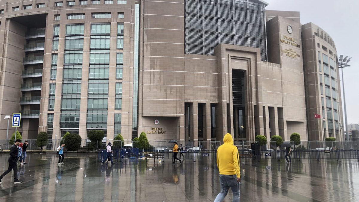Turquía encarcela a los periodistas tras el fracaso de la apelación en el juicio por secretos de Estado
