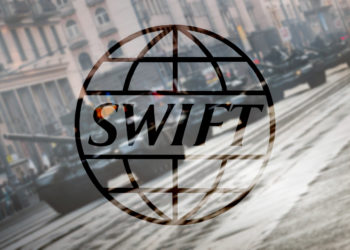 ¿Qué es y por qué Occidente teme excluir a Rusia del SWIFT?
