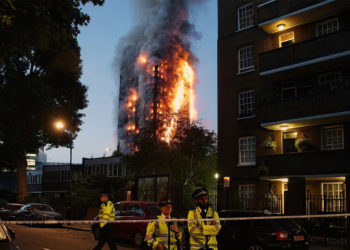 Condenan a 11 meses de cárcel a la mujer que calificó de "sacrificio judío" el mortífero incendio de Londres de 2017