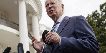 Biden: Rusia planea una operación de bandera falsa para justificar la invasión de Ucrania