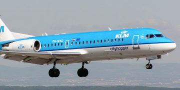 La compañía aérea holandesa KLM suspende sus vuelos a Ucrania