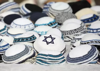 El 59 % de los israelíes ocultan ser judíos cuando viajan al extranjero