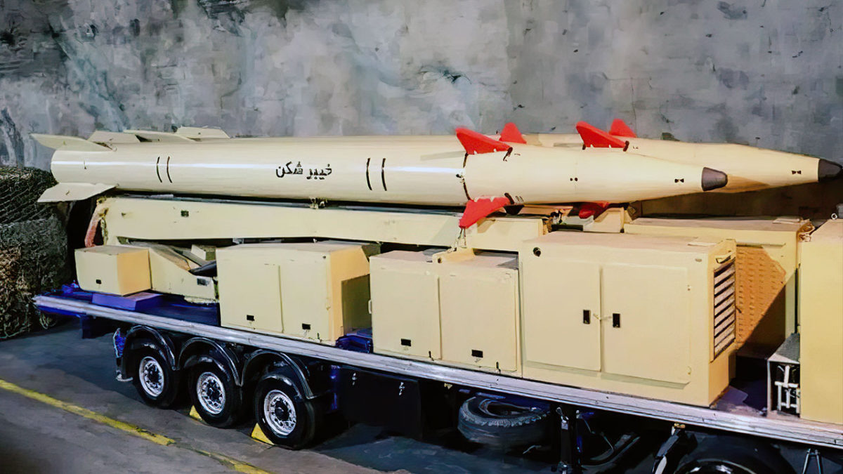 Irán presenta un nuevo misil que podría poner a Israel y a las bases regionales de EE. UU. a su alcance