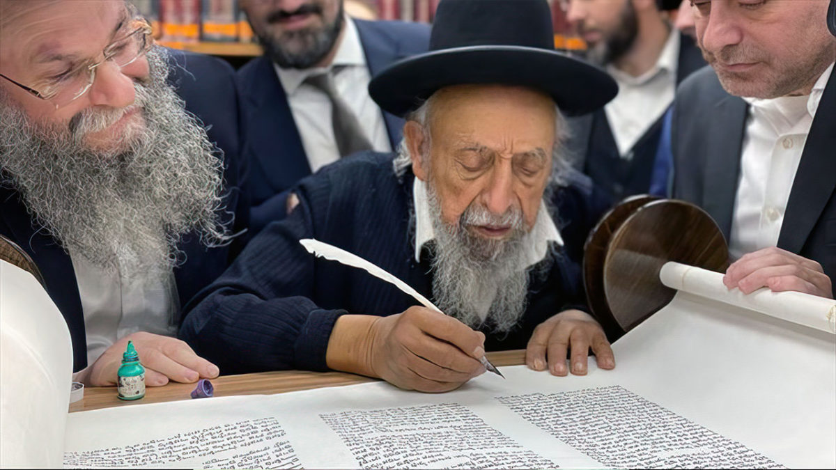 Se completa la escritura del Séfer Torá para Yeshivas Beis Dovid