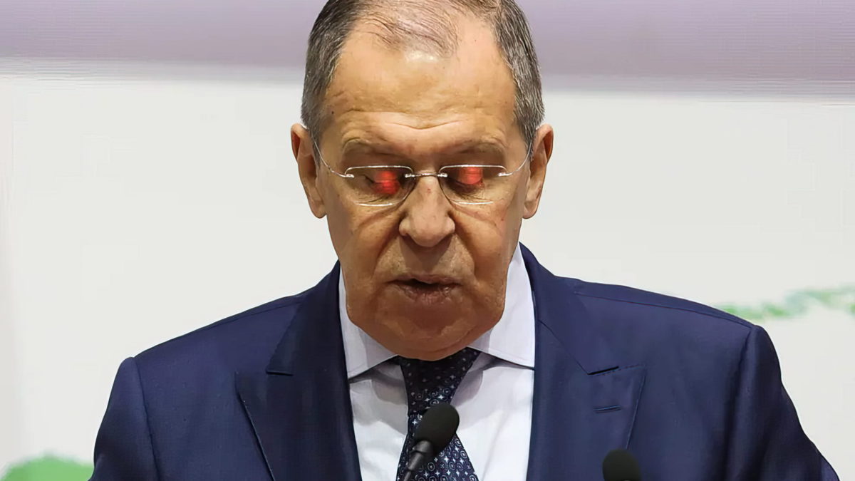 El ministro de Asuntos Exteriores de Rusia, Sergei Lavrov, cuestionó el martes el derecho a la soberanía de Ucrania porque, según él, el gobierno de Kiev no representa a las partes constituyentes del país, informó la agencia de noticias Interfax.