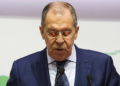 El ministro de Asuntos Exteriores de Rusia, Sergei Lavrov, cuestionó el martes el derecho a la soberanía de Ucrania porque, según él, el gobierno de Kiev no representa a las partes constituyentes del país, informó la agencia de noticias Interfax.