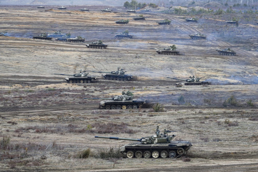 Putin envía tanques y equipos rusos a Donetsk