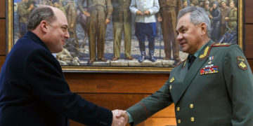 Ministro británico sobre la crisis Rusia-Ucrania: “Hay un olor a Múnich en el aire”