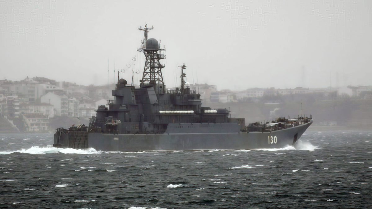 Turquía dice que bloqueará los buques de guerra del estrecho del Mar Negro