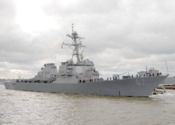 EE. UU. enviará buque de guerra y aviones de combate a Emiratos Árabes Unidos