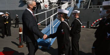 Un oficial de la Marina israelí será destacado permanente en Bahréin