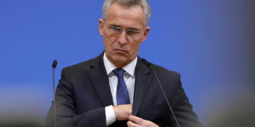 El jefe de la OTAN condena el ataque “temerario y no provocado” de Rusia a Ucrania