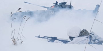 La OTAN advierte de que la concentración militar rusa en Bielorrusia es la mayor en 30 años