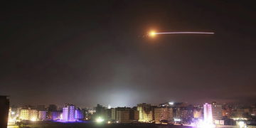 Un misil antiaéreo sirio errante explota sobre Israel