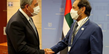 Por primera vez: una delegación parlamentaria de los EAU visita la Knesset