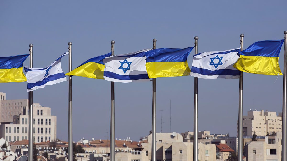 La embajada de Ucrania comienza a reclutar israelíes para luchar contra la invasión rusa
