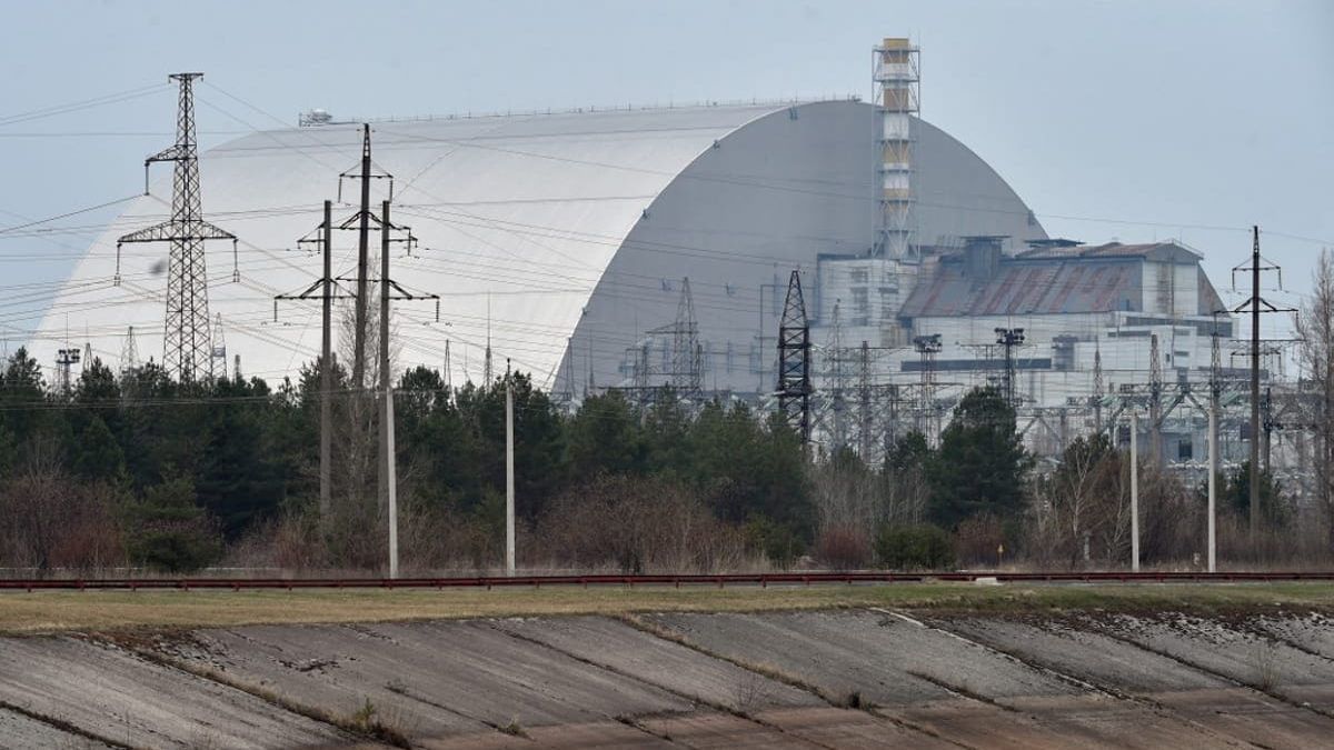 Ucrania dice que la línea eléctrica de la central nuclear de Chernóbil fue dañada por fuerzas rusas