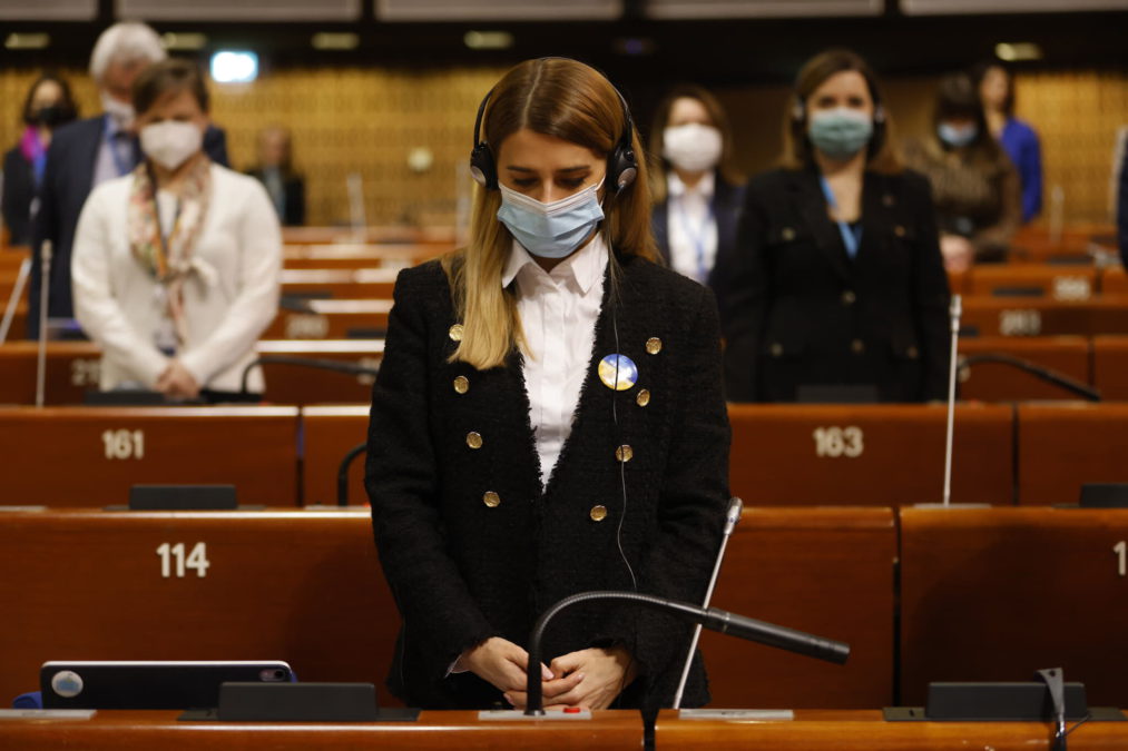 La UE impone la cuarta serie de sanciones contra Rusia y Abramovich