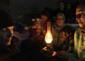 Cruz Roja: No hay agua, electricidad ni calefacción para los civiles en Mariupol