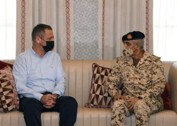 El jefe del ejército israelí en Bahréin en su primera visita oficial