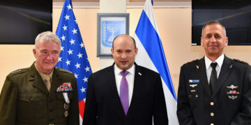 Bennett advierte del peligro del acuerdo nuclear con Irán: en reunión con general de EE. UU.