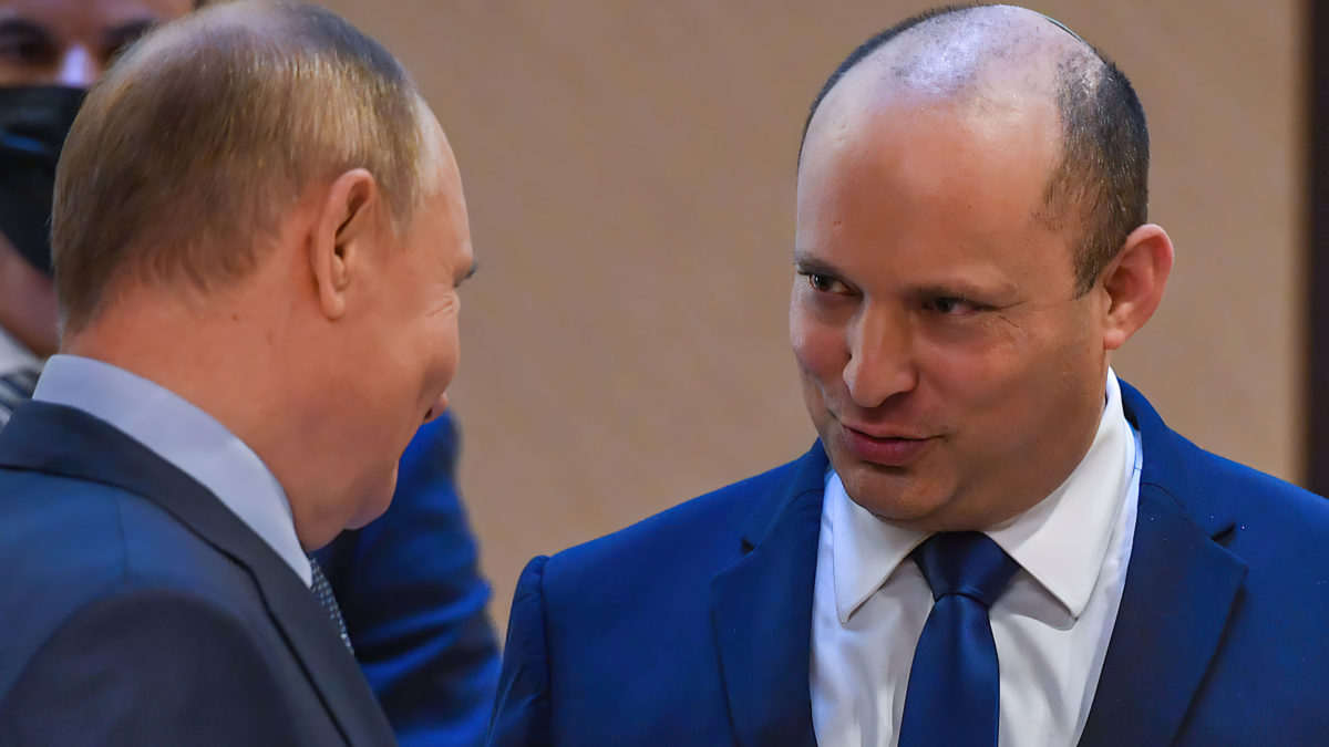 ¿Está Bennett del lado del despiadado asesino Putin?