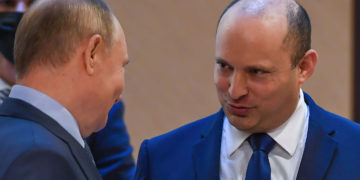 ¿Está Bennett del lado del despiadado asesino Putin?