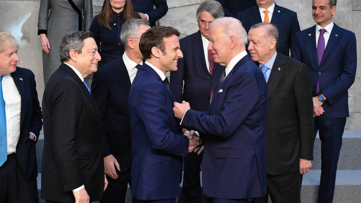 Biden con los líderes del G7 y apoya los sistemas de defensa aérea para Ucrania