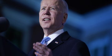 Biden advierte a Rusia: “Ni se te ocurra moverte en un centímetro del territorio de la OTAN”