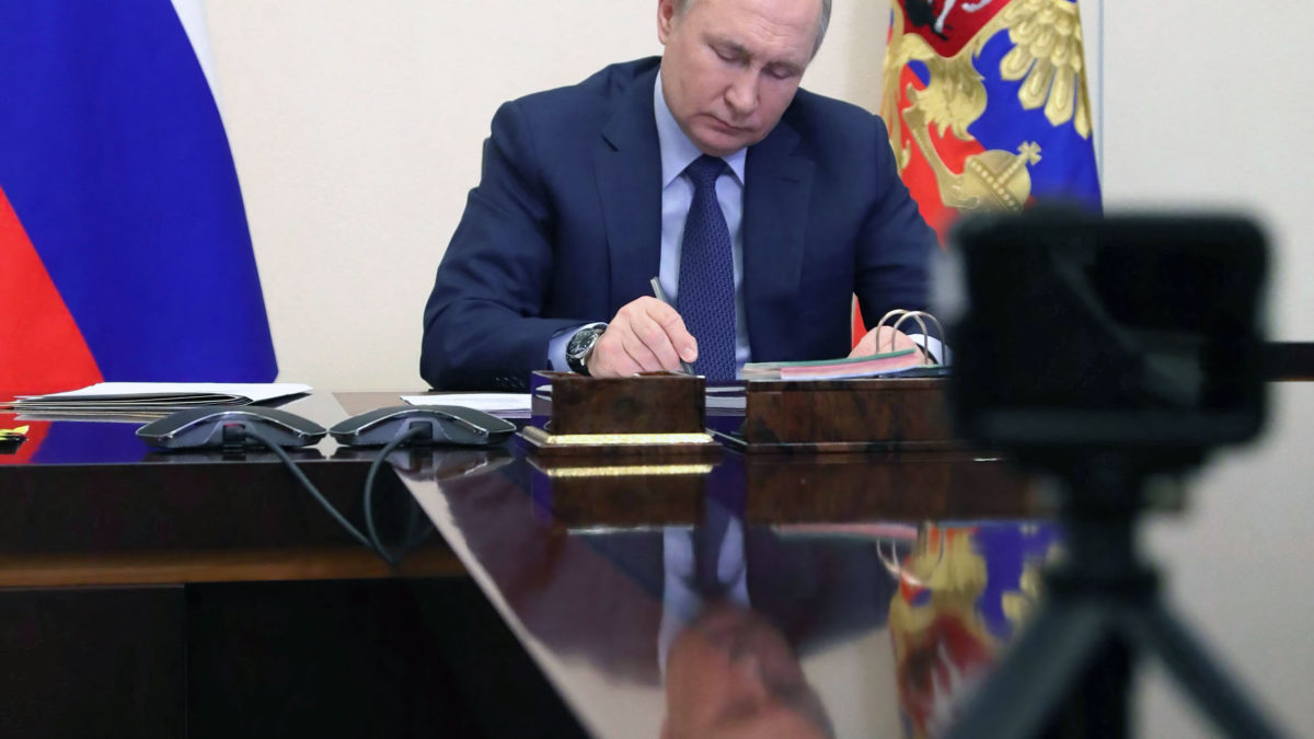 El Kremlin dice que no le corresponde a Biden decir si Putin sigue en el poder