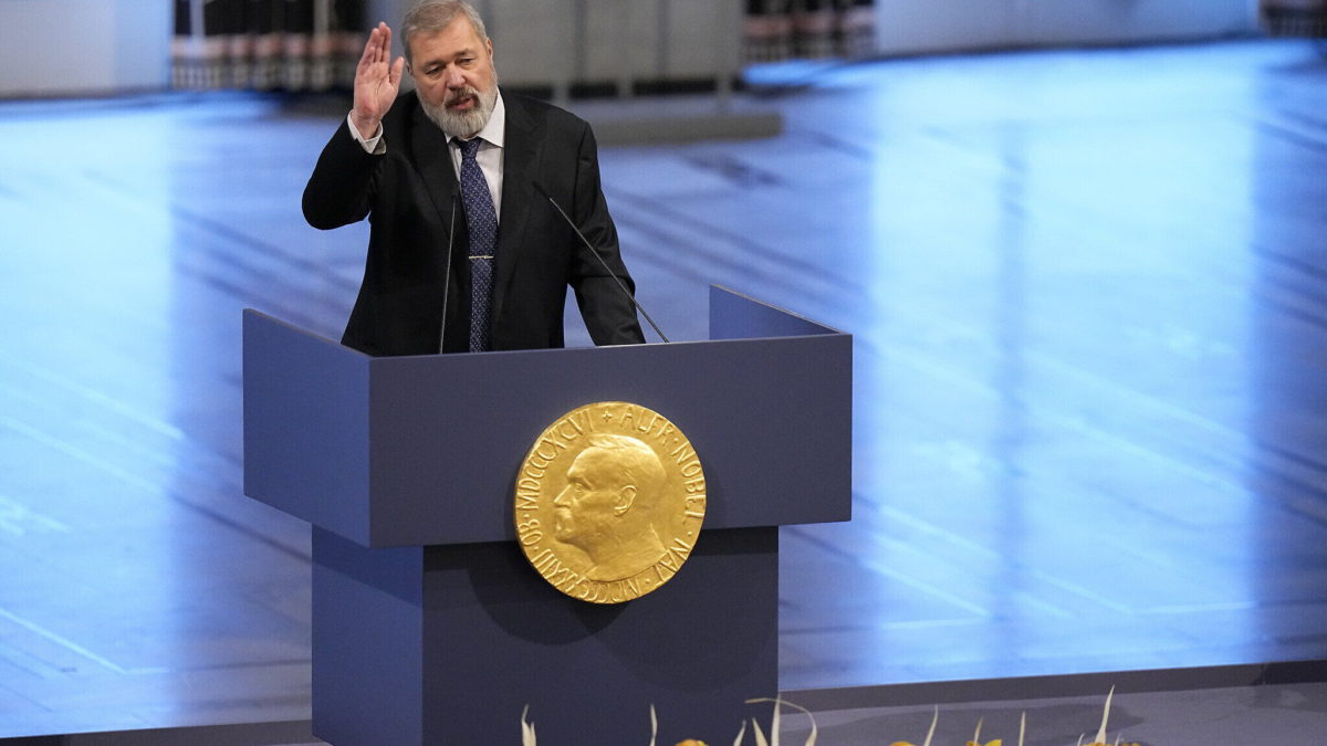 Premio Nobel ruso dona medalla a una subasta para los refugiados ucranianos