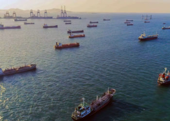 Enorme flota de petroleros rusos lucha por encontrar destinos de compra