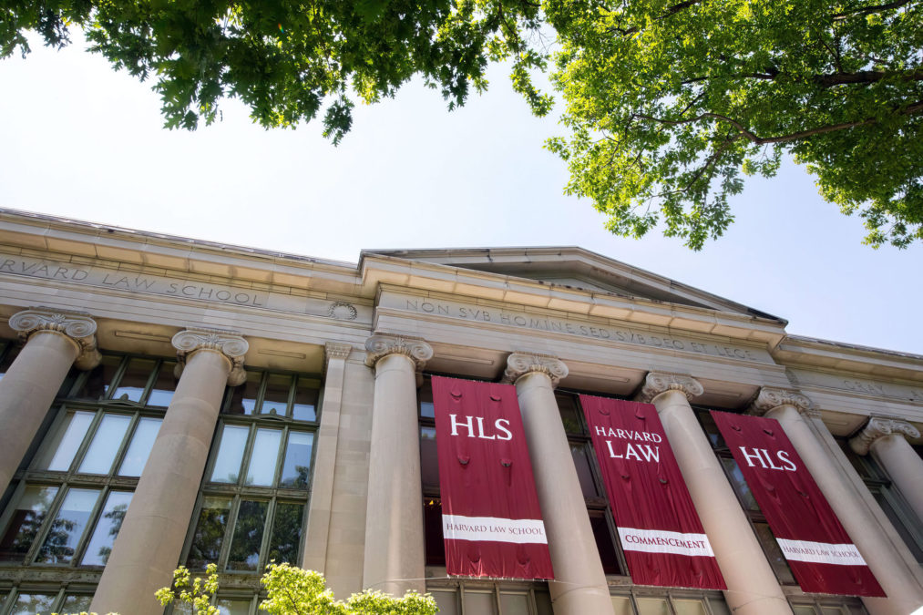 Facultad de Derecho de Harvard califica a Israel de régimen de apartheid