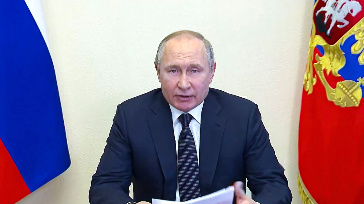 Putin acusa a Ucrania de estancar las conversaciones de alto el fuego