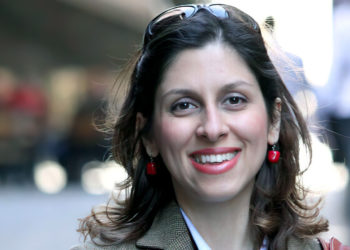 Irán devuelve pasaporte a trabajadora benéfica británica detenida 6 años