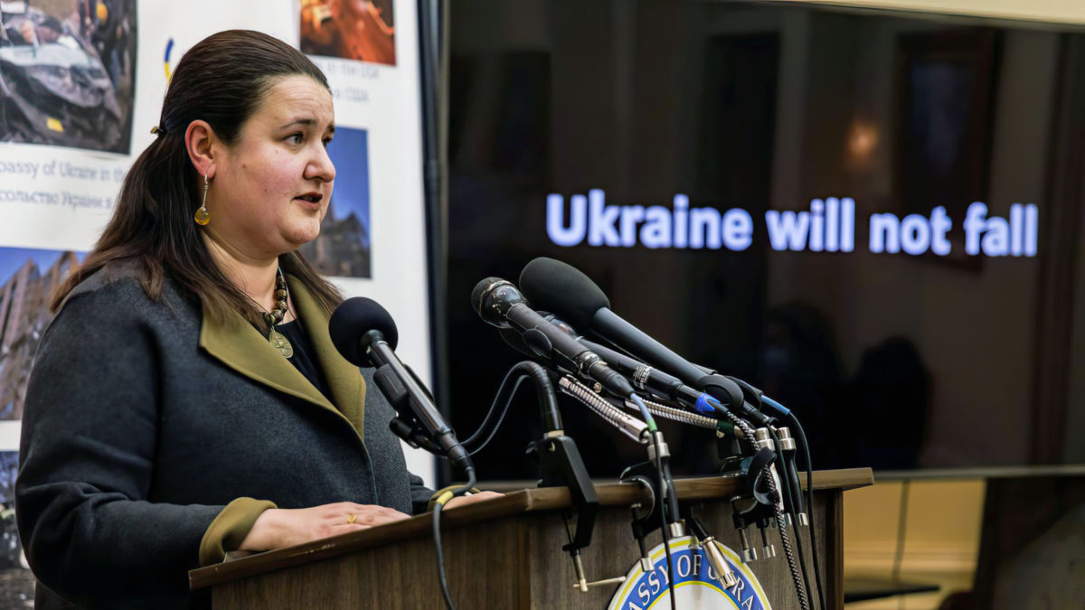 Enviada de Kiev en EE. UU. dice a los senadores que Ucrania necesita ayuda armamentística