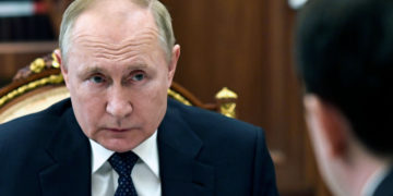 El Kremlin niega que los asesores asustados engañen a Putin sobre Ucrania