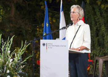 Enviada de Alemania en Israel declara “aborrecibles” las acusaciones de nazismo de Putin