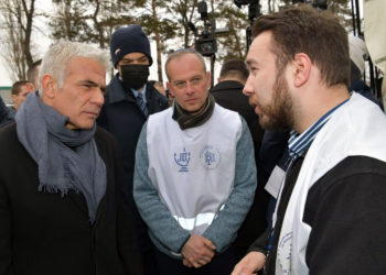 Lapid: Israel tiene el deber moral de dejar entrar a más no judíos