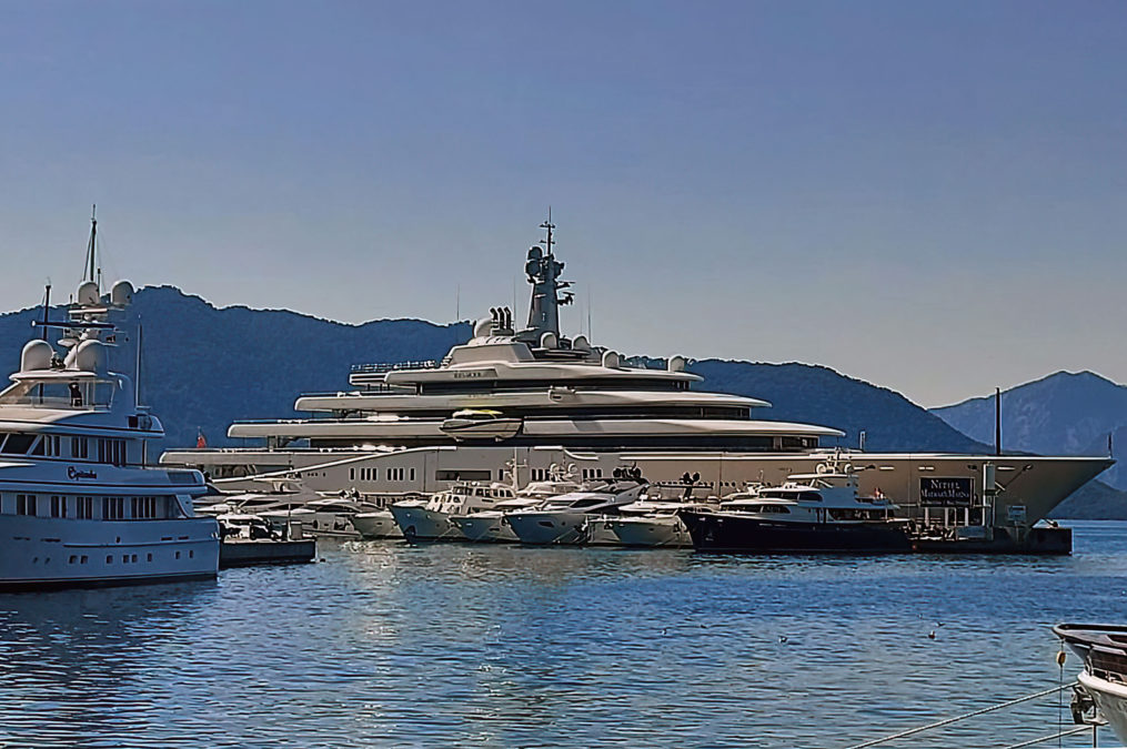 El segundo superyate de Roman Abramovich, “Eclipse”, atraca en Turquía