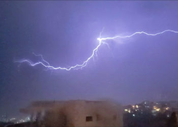 Los israelíes se preparan para un fin de semana frío y lluvioso