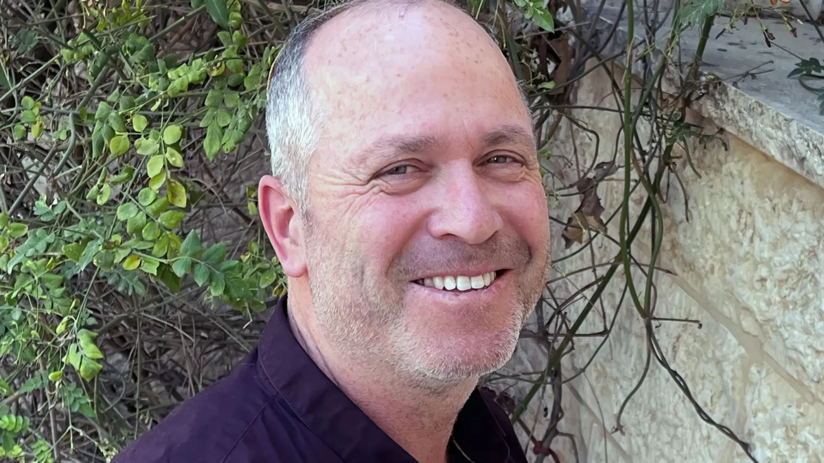 Periodista de Israel Hayom gana el premio B'nai B'rith por sus reportajes sobre la diáspora