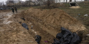 Ucrania dice que se han encontrado 410 cadáveres de civiles cerca de Kiev