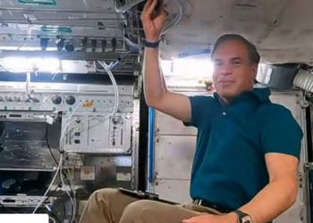 Astronauta israelí Eytan Stibbe dice que se está aclimatando a la ISS