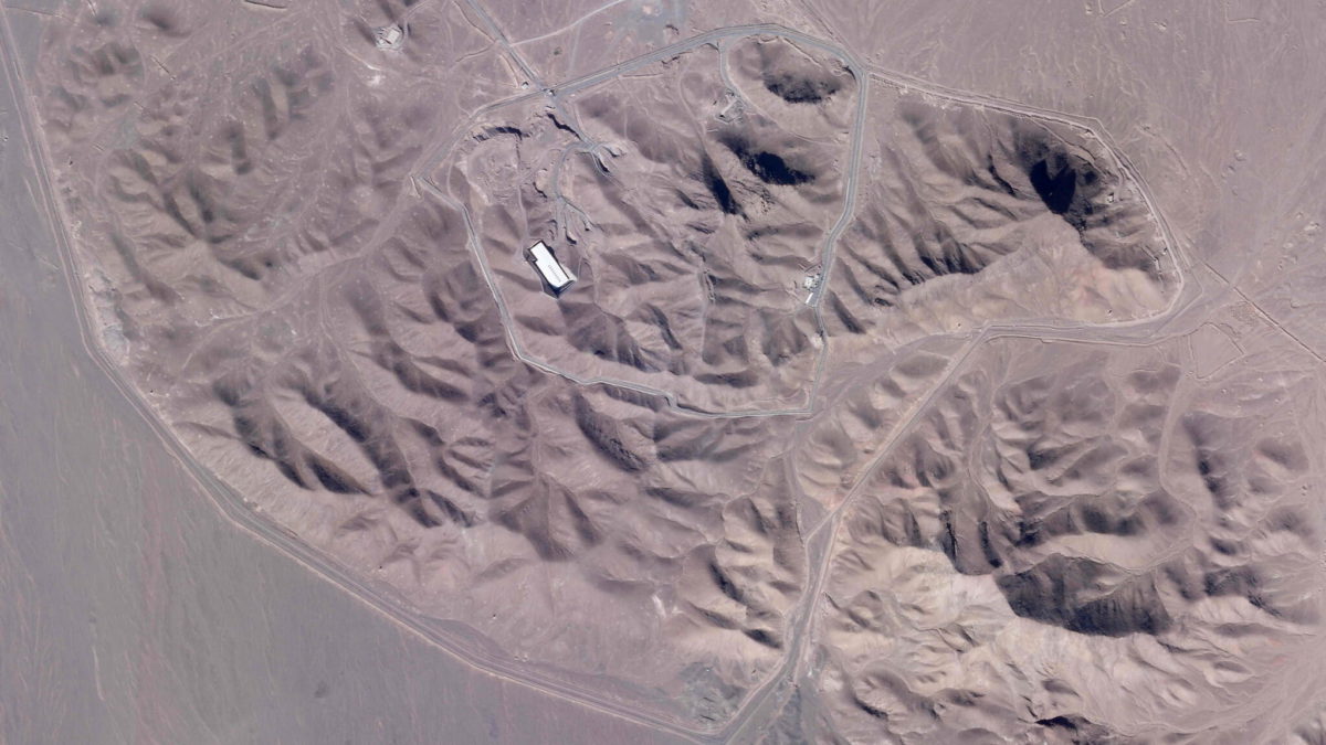 La instalación nuclear subterránea de Fordo en las afueras de Qom, Irán, el 23 de octubre de 2021. (Planet Labs Inc. vía AP)