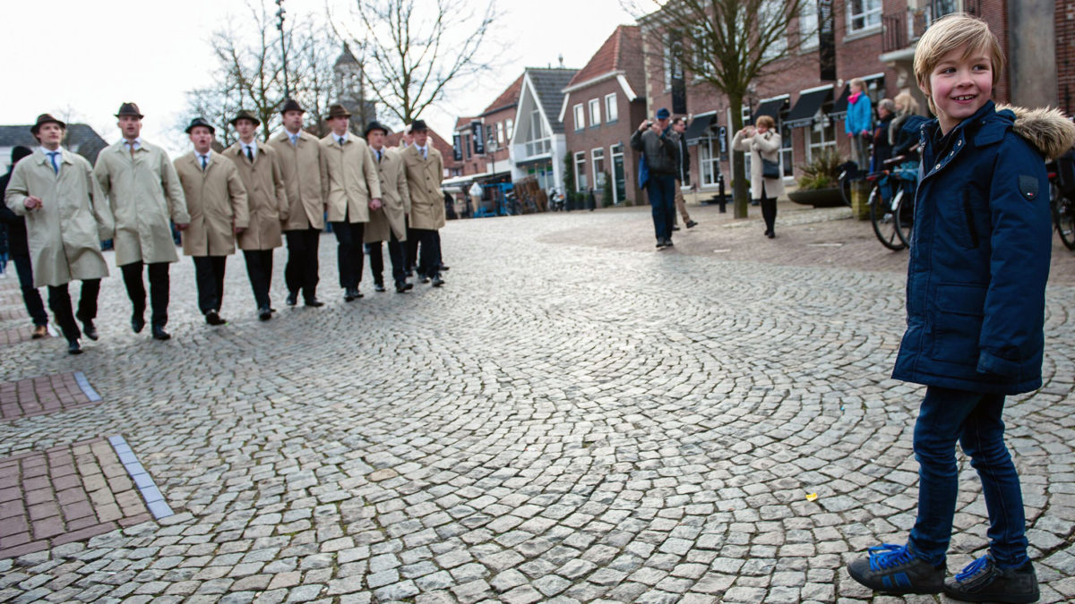Cantores holandeses prometen mantener los villancicos antisemitas de Pascua