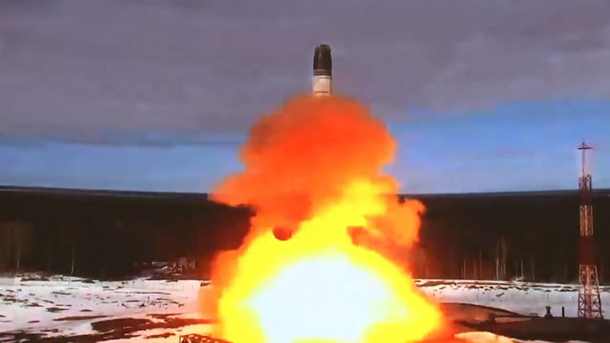 Rusia prueba nuevo misil balístico intercontinental y amenaza a Occidente