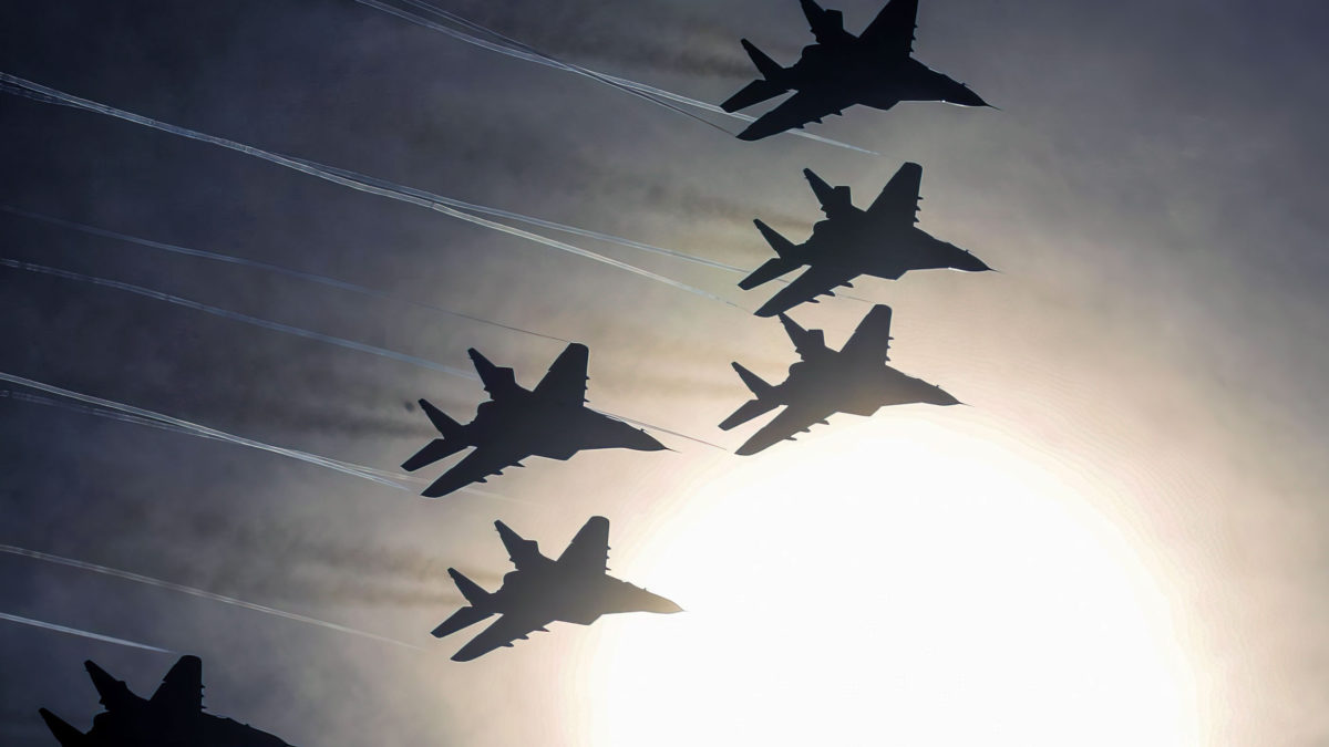 Ucrania recibe aviones de guerra de una fuente no identificada: mientras Mariupol enfrenta sus “últimos días”